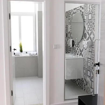 Poppy Downtown Suites Sarajevo *